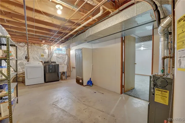 $2,150 | 93 Jessica Lane, Unit 1, Cheektowaga, NY 14043