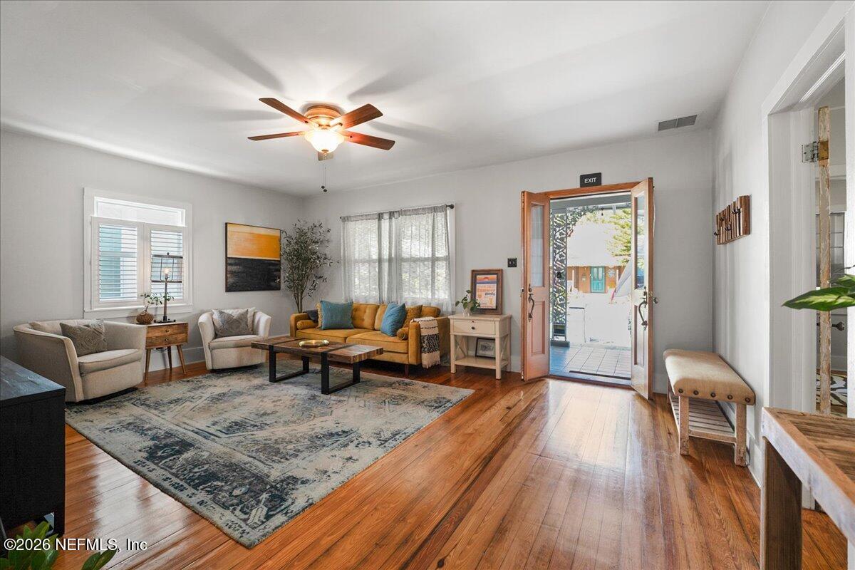 71 Kings Ferry Way St. Augustine, FL 32084 - Photo 30 of 33 a living room with furniture and a flat screen tv