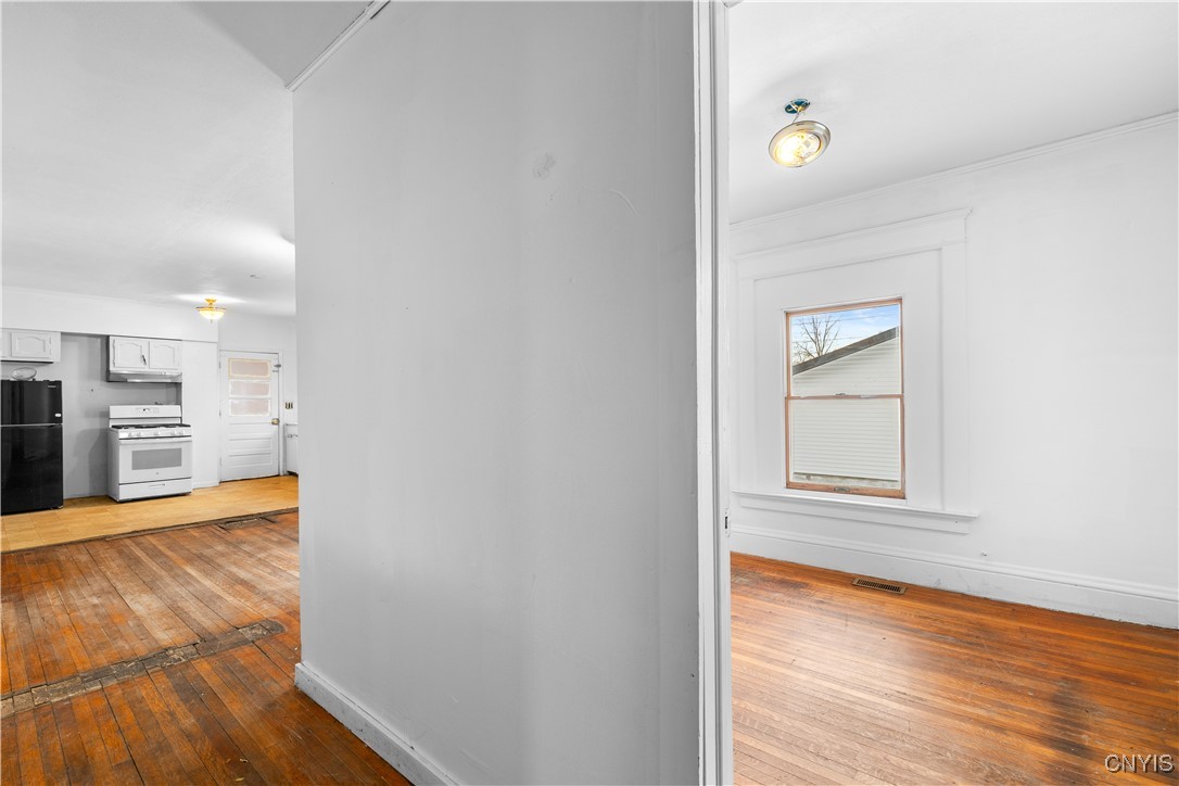 102 Mechanic Street Lenox, NY 13032 - Photo 8 of 36