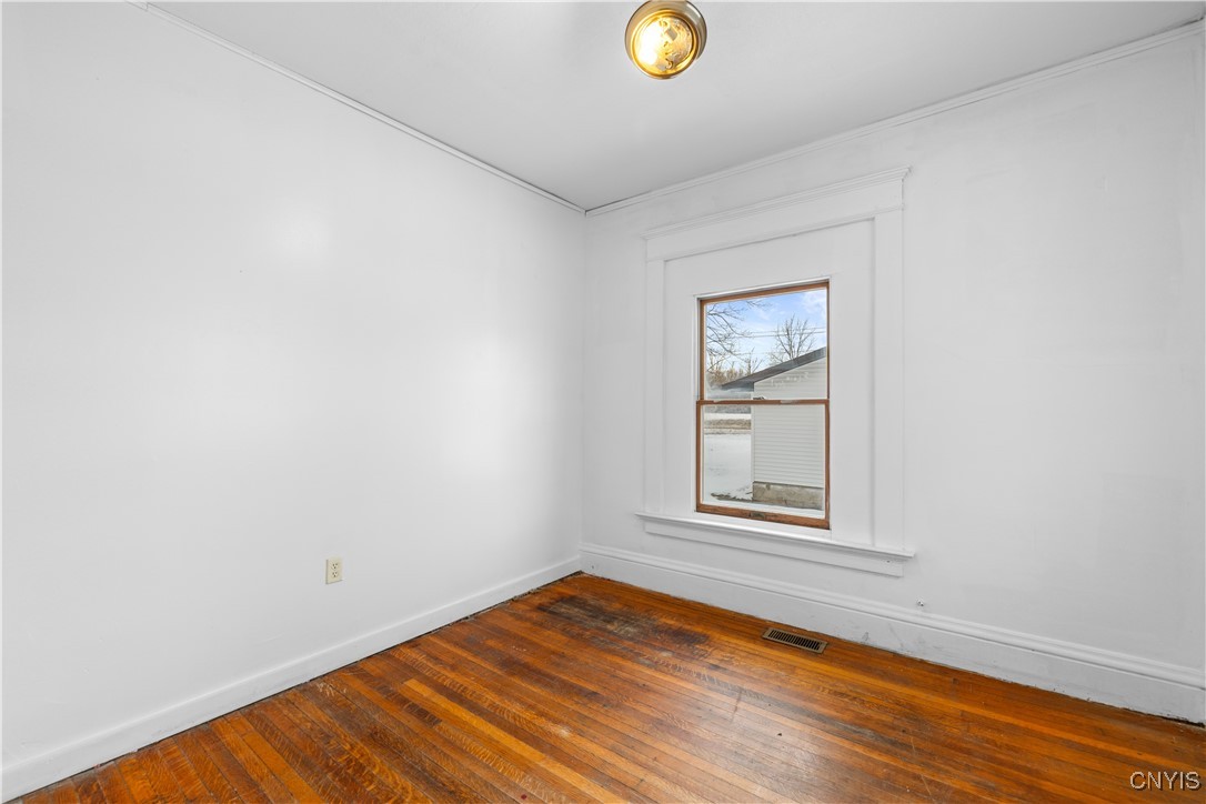 102 Mechanic Street Lenox, NY 13032 - Photo 9 of 36