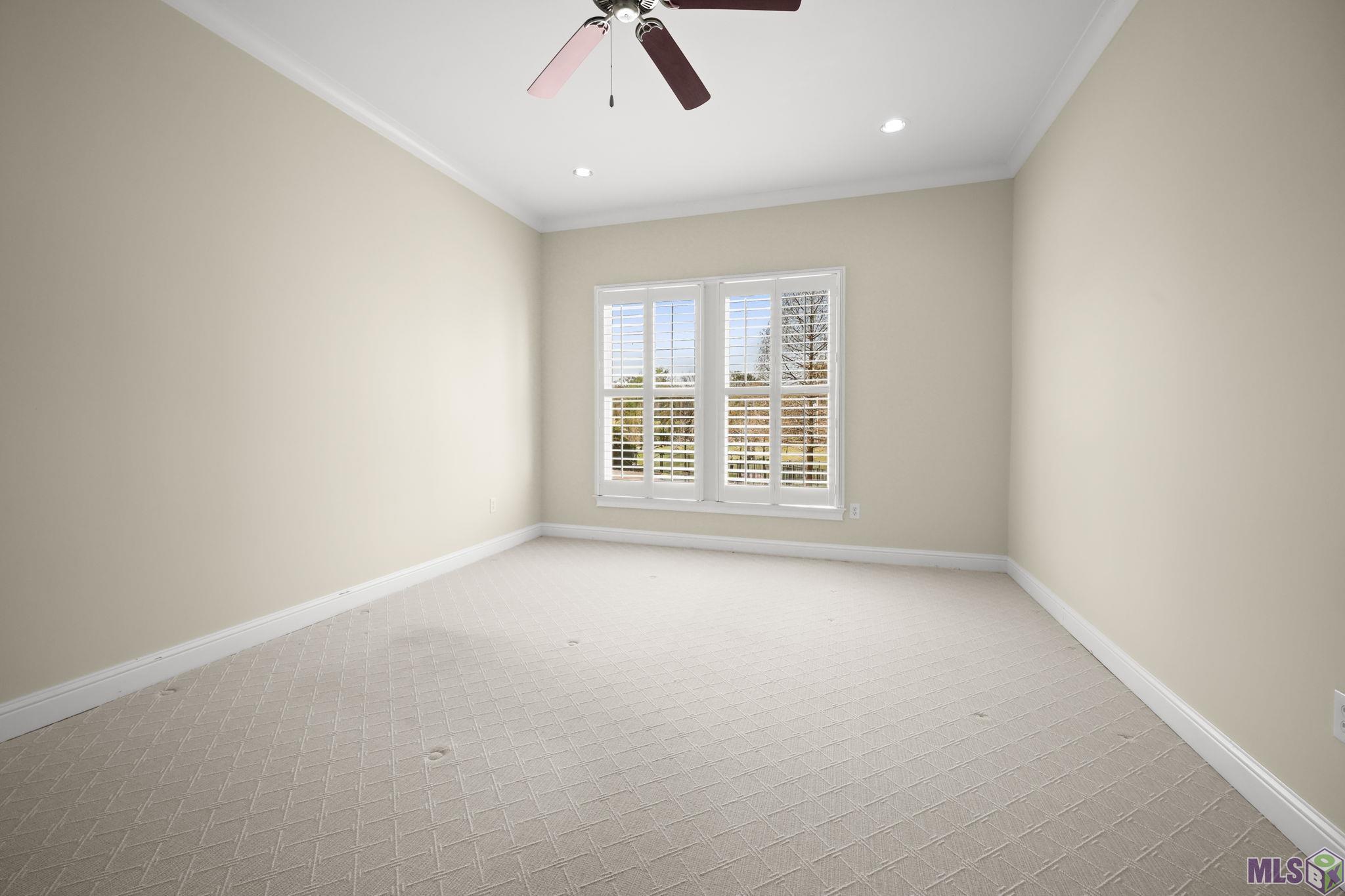 998 Stanford Avenue, Unit 203 Baton Rouge, LA 70808 - Photo 10 of 20 Primary Bedroom