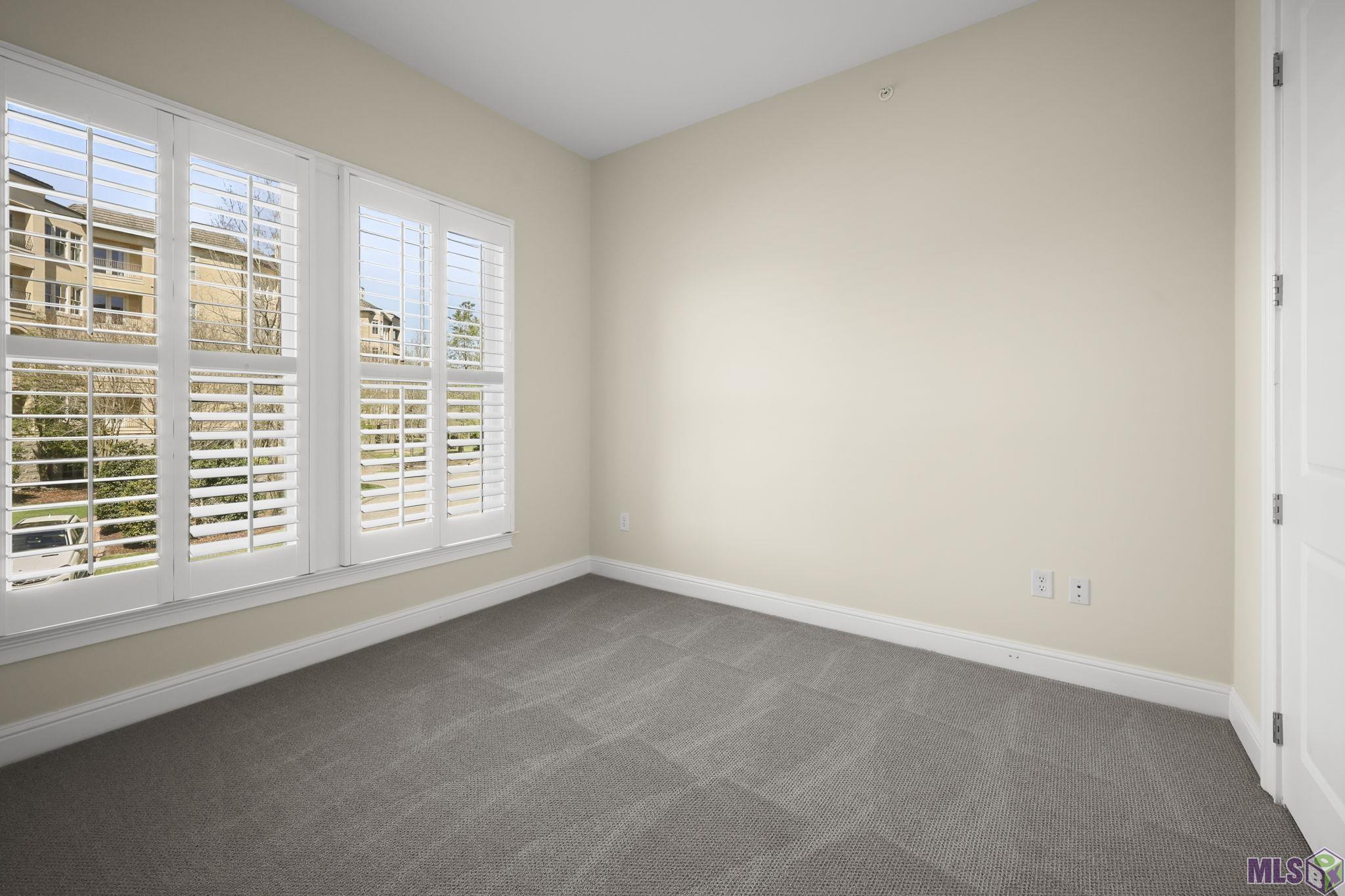 998 Stanford Avenue, Unit 203 Baton Rouge, LA 70808 - Photo 16 of 20 Guest Bedroom #2