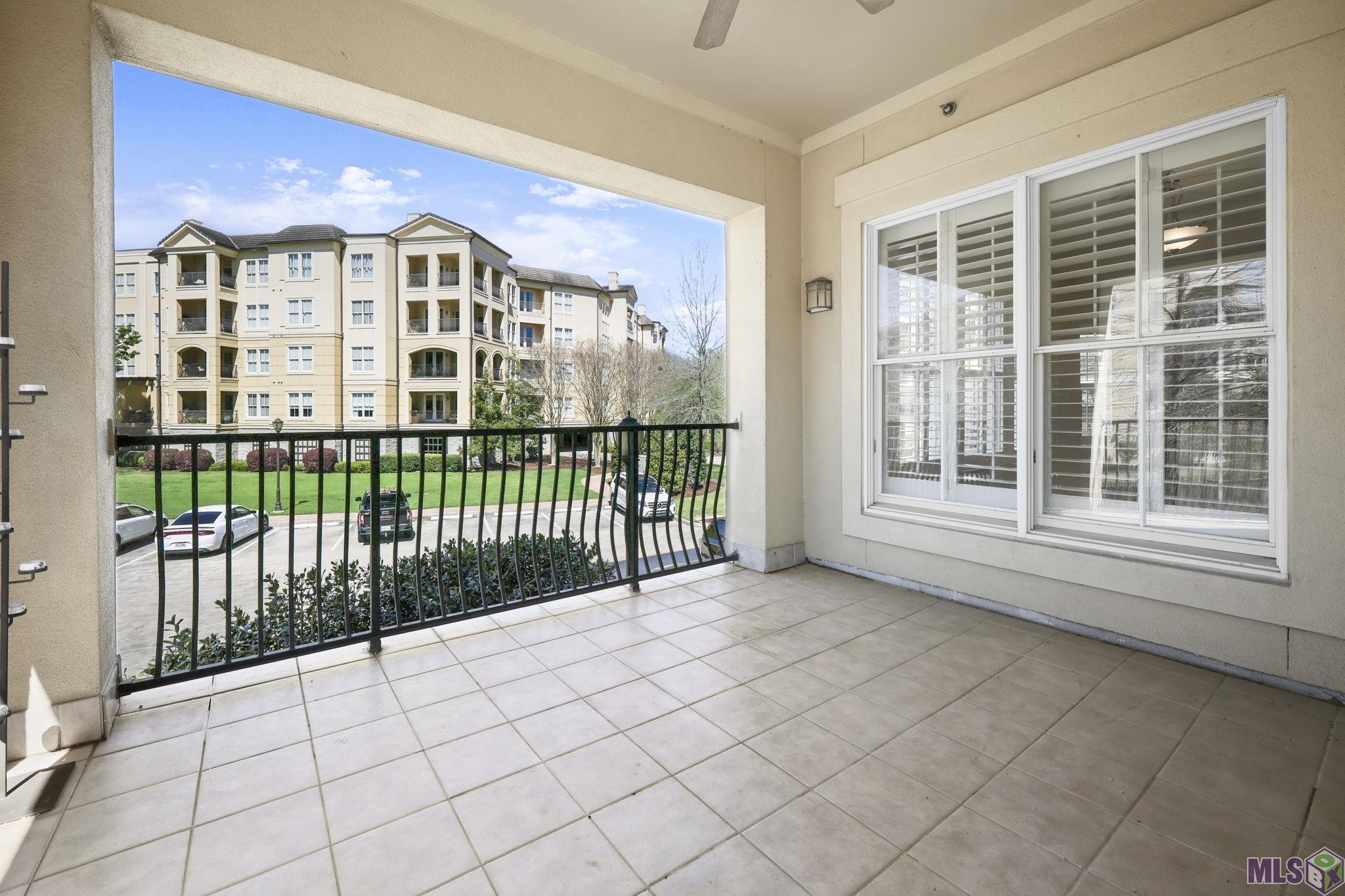 998 Stanford Avenue, Unit 203 Baton Rouge, LA 70808 - Photo 18 of 20 Balcony