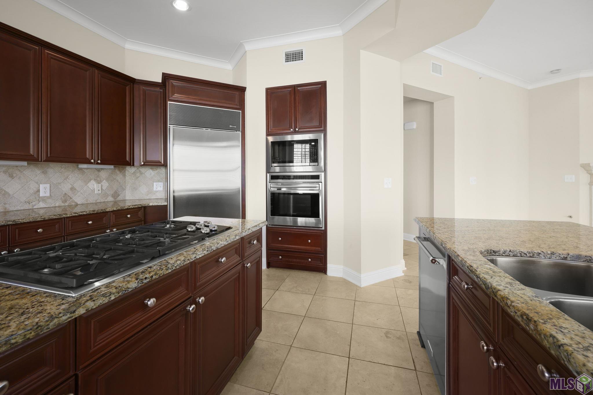 998 Stanford Avenue, Unit 203 Baton Rouge, LA 70808 - Photo 2 of 20