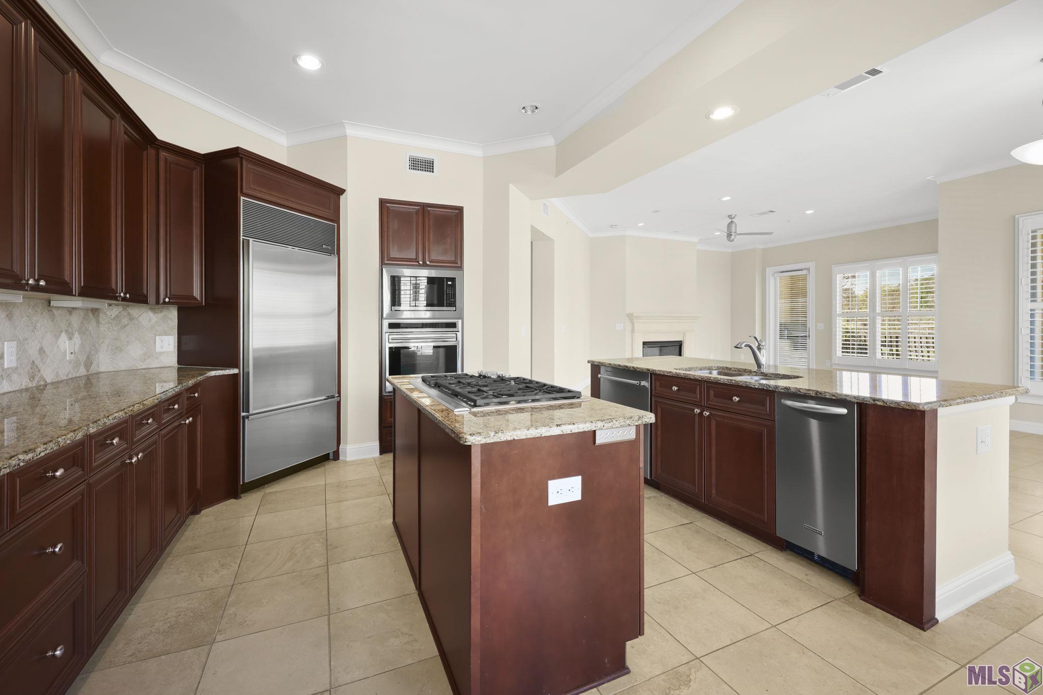 998 Stanford Avenue, Unit 203 Baton Rouge, LA 70808 - Photo 3 of 20