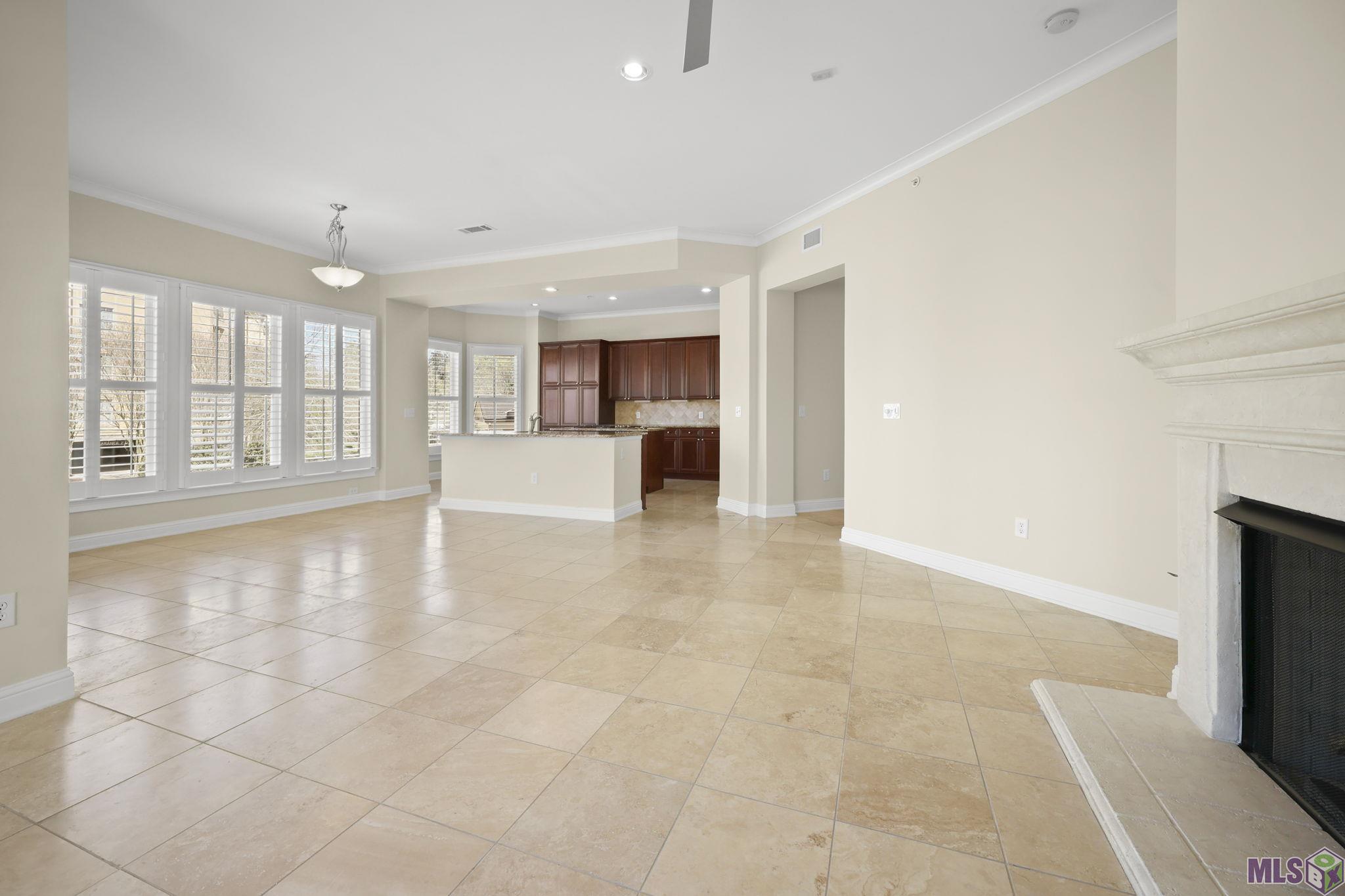 998 Stanford Avenue, Unit 203 Baton Rouge, LA 70808 - Photo 20 of 20 Open Floor Plan