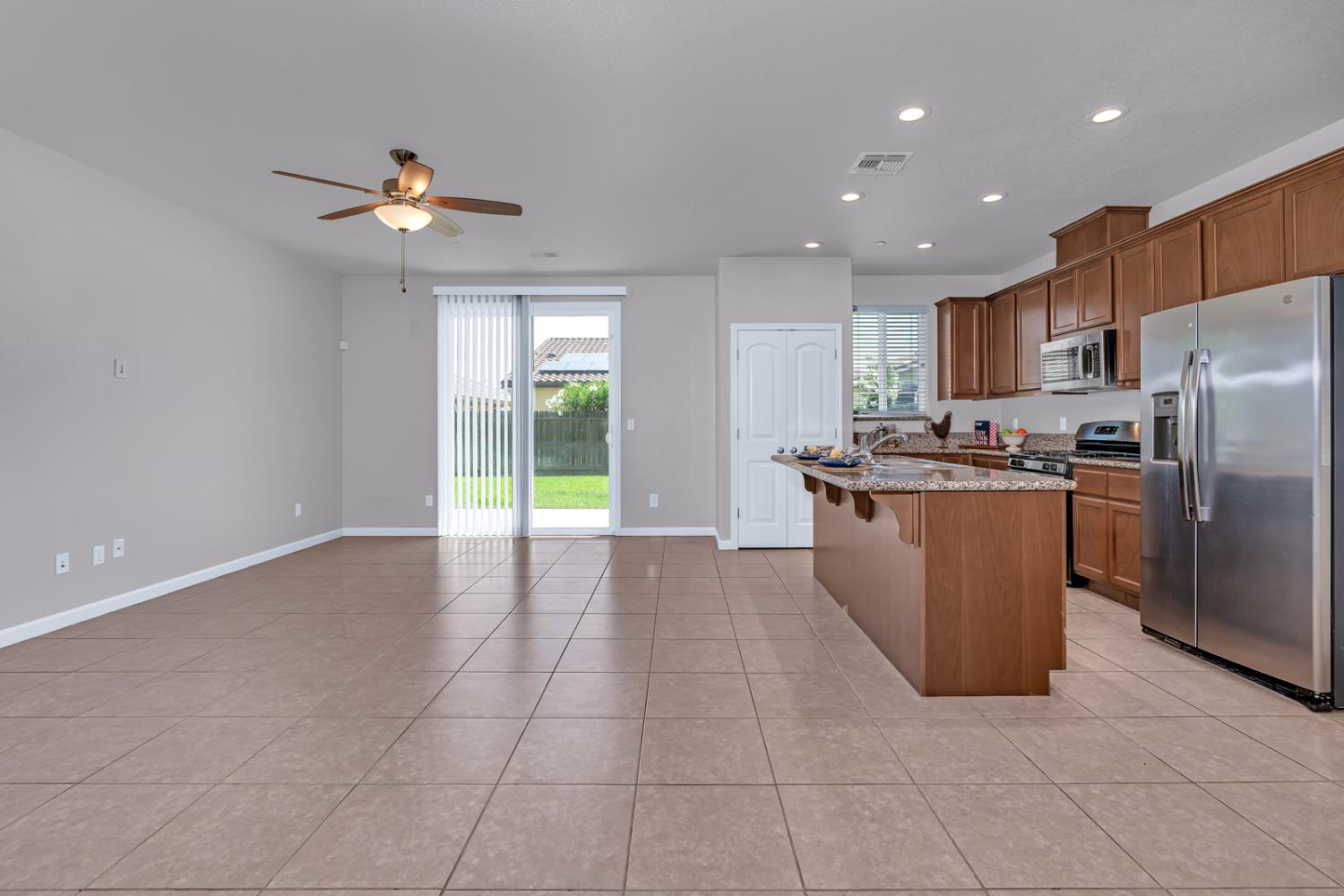 1476 Dynes Street Merced, CA 95348 - Photo 11 of 39
