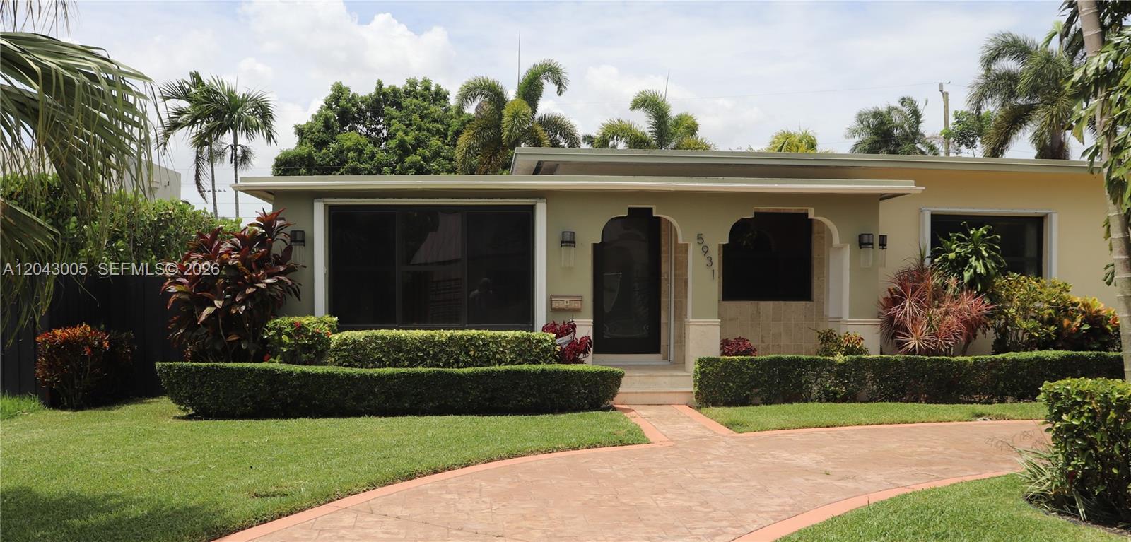 5931 Southwest 46th Street Miami, FL 33155 - Photo 2 of 35