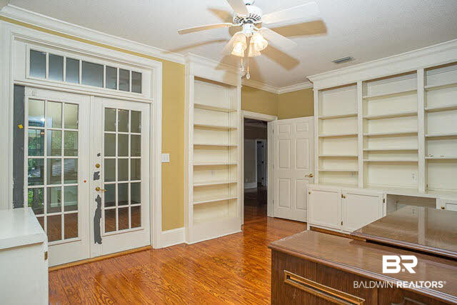 692 Deer Avenue Daphne, AL 36526 - Photo 22 of 26 Office with Builtins