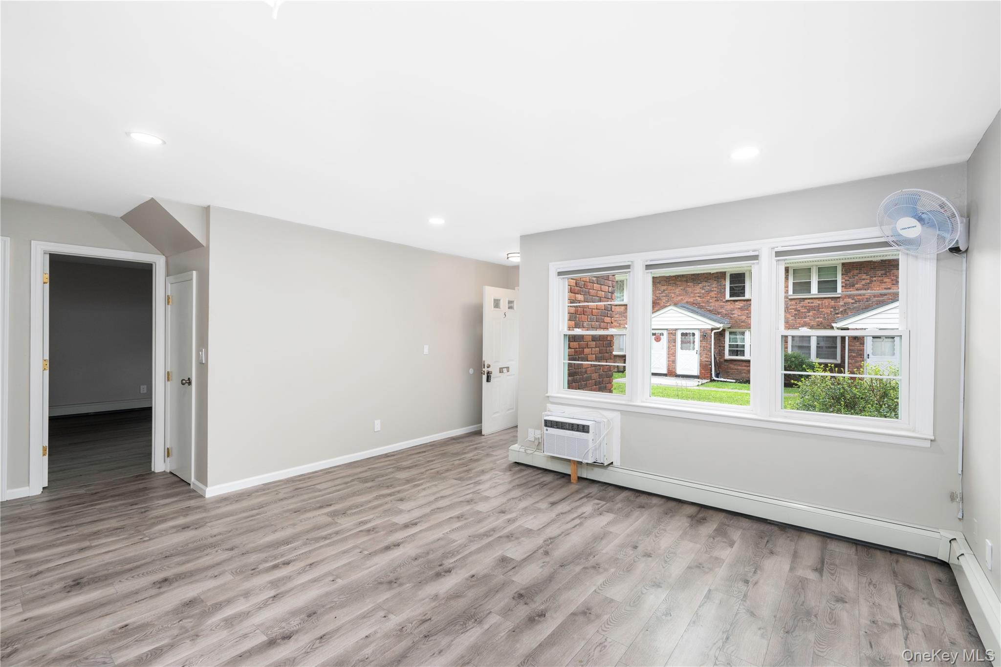 2710 South Road, Unit B5 Poughkeepsie, NY 12601 - Photo 9 of 11 Gallery Image 9