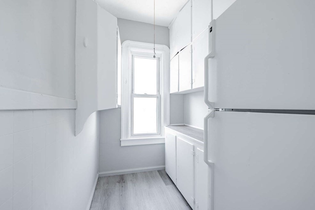 132 Grover Street Springfield, MA 01104 - Photo 3 of 20