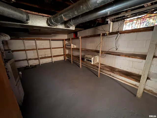 $1,399 | 2214 West Tripp Avenue, Peoria, IL 61604