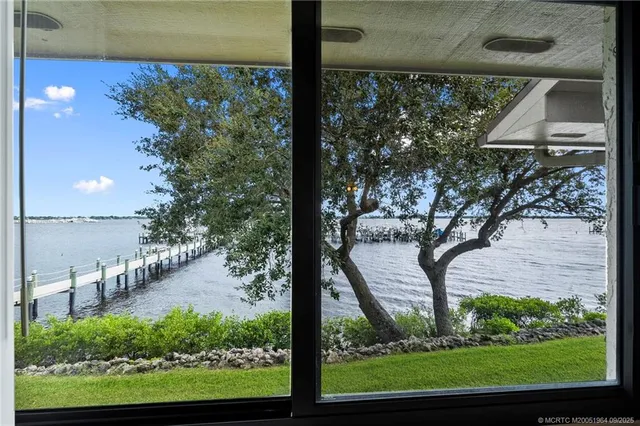 $359,000 | 1600 Northeast Dixie Highway, Unit 6202, Jensen Beach, FL 34957