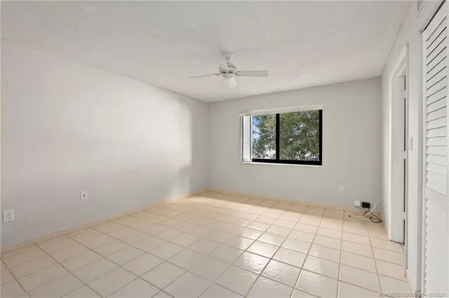 $359,000 | 1600 Northeast Dixie Highway, Unit 6202, Jensen Beach, FL 34957