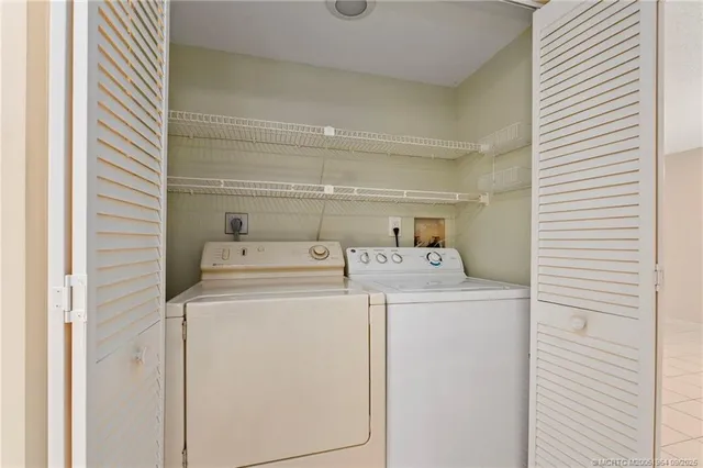 $359,000 | 1600 Northeast Dixie Highway, Unit 6202, Jensen Beach, FL 34957