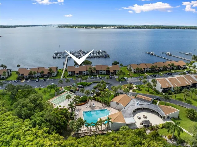 $359,000 | 1600 Northeast Dixie Highway, Unit 6202, Jensen Beach, FL 34957