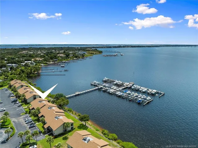 $359,000 | 1600 Northeast Dixie Highway, Unit 6202, Jensen Beach, FL 34957