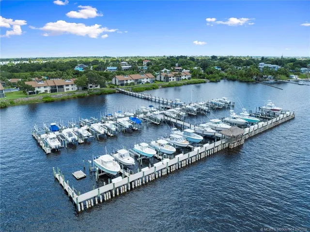 $359,000 | 1600 Northeast Dixie Highway, Unit 6202, Jensen Beach, FL 34957