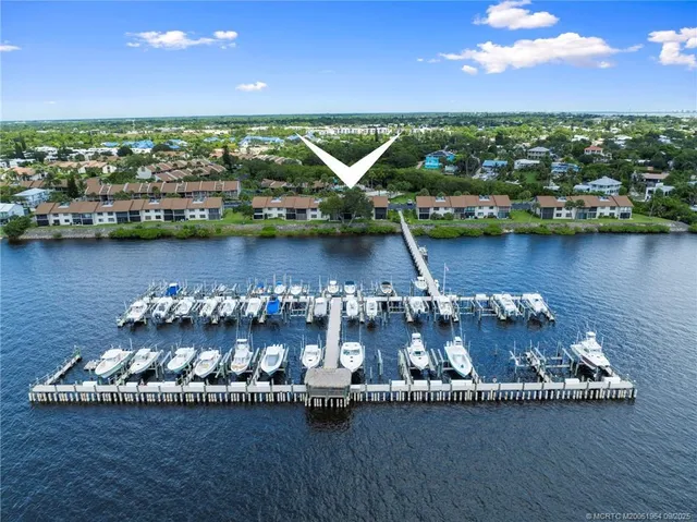 $359,000 | 1600 Northeast Dixie Highway, Unit 6202, Jensen Beach, FL 34957