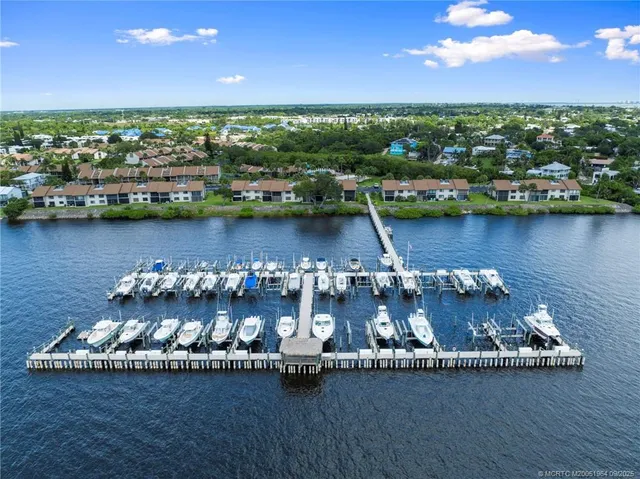 $359,000 | 1600 Northeast Dixie Highway, Unit 6202, Jensen Beach, FL 34957