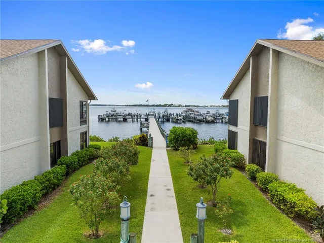 $359,000 | 1600 Northeast Dixie Highway, Unit 6202, Jensen Beach, FL 34957