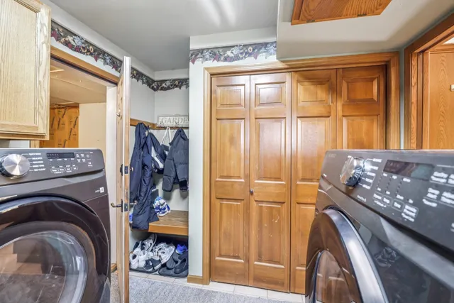 $575,000 | 502 Meadowlark Lane, Portage, WI 53901