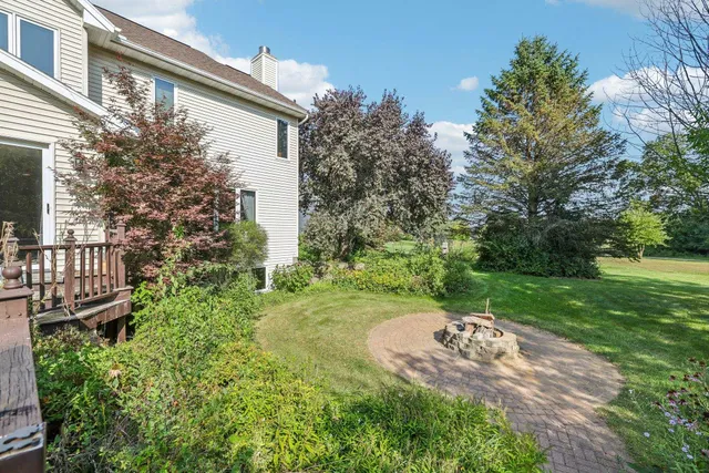 $575,000 | 502 Meadowlark Lane, Portage, WI 53901