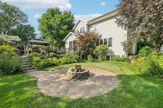 $575,000 | 502 Meadowlark Lane, Portage, WI 53901