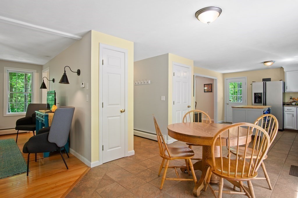 196 Warren Road Townsend, MA 01469 - Photo 9 of 34