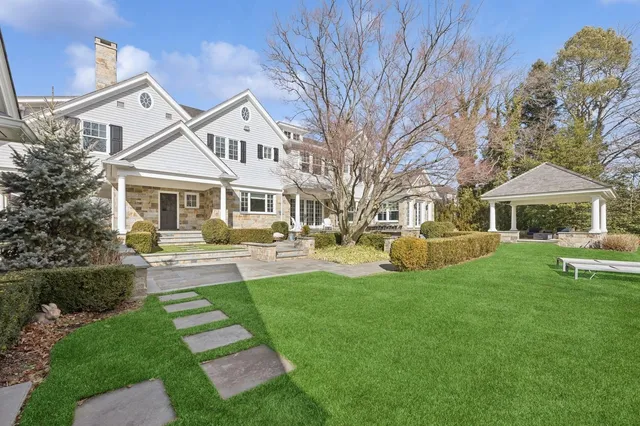 a house view with a outdoor space