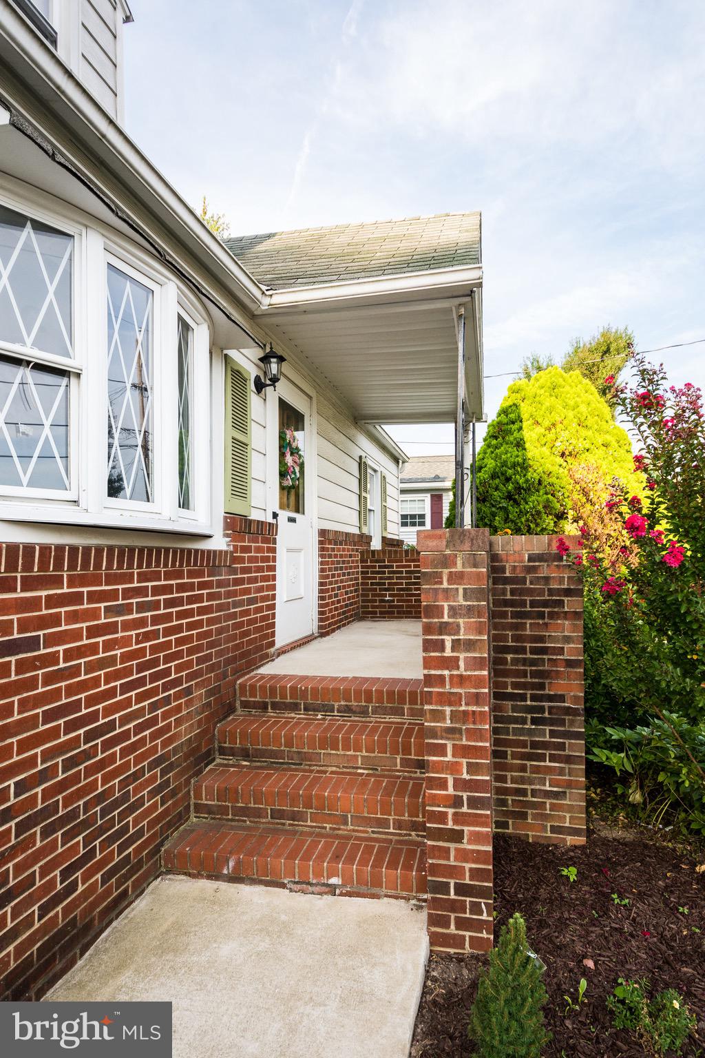 411 Cresswell Road Baltimore, MD 21225 - Photo 3 of 37 Gallery Image 3