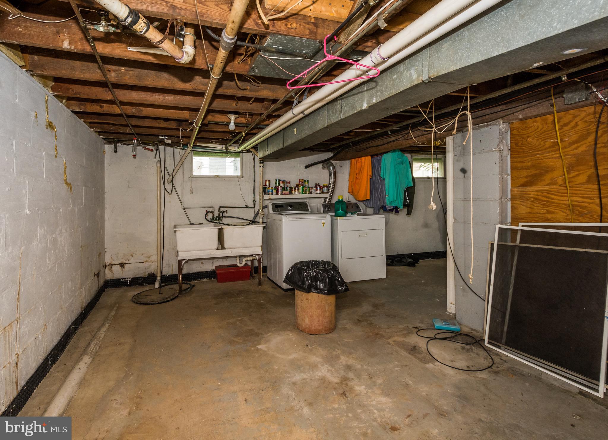 411 Cresswell Road Baltimore, MD 21225 - Photo 34 of 37 Gallery Image 34