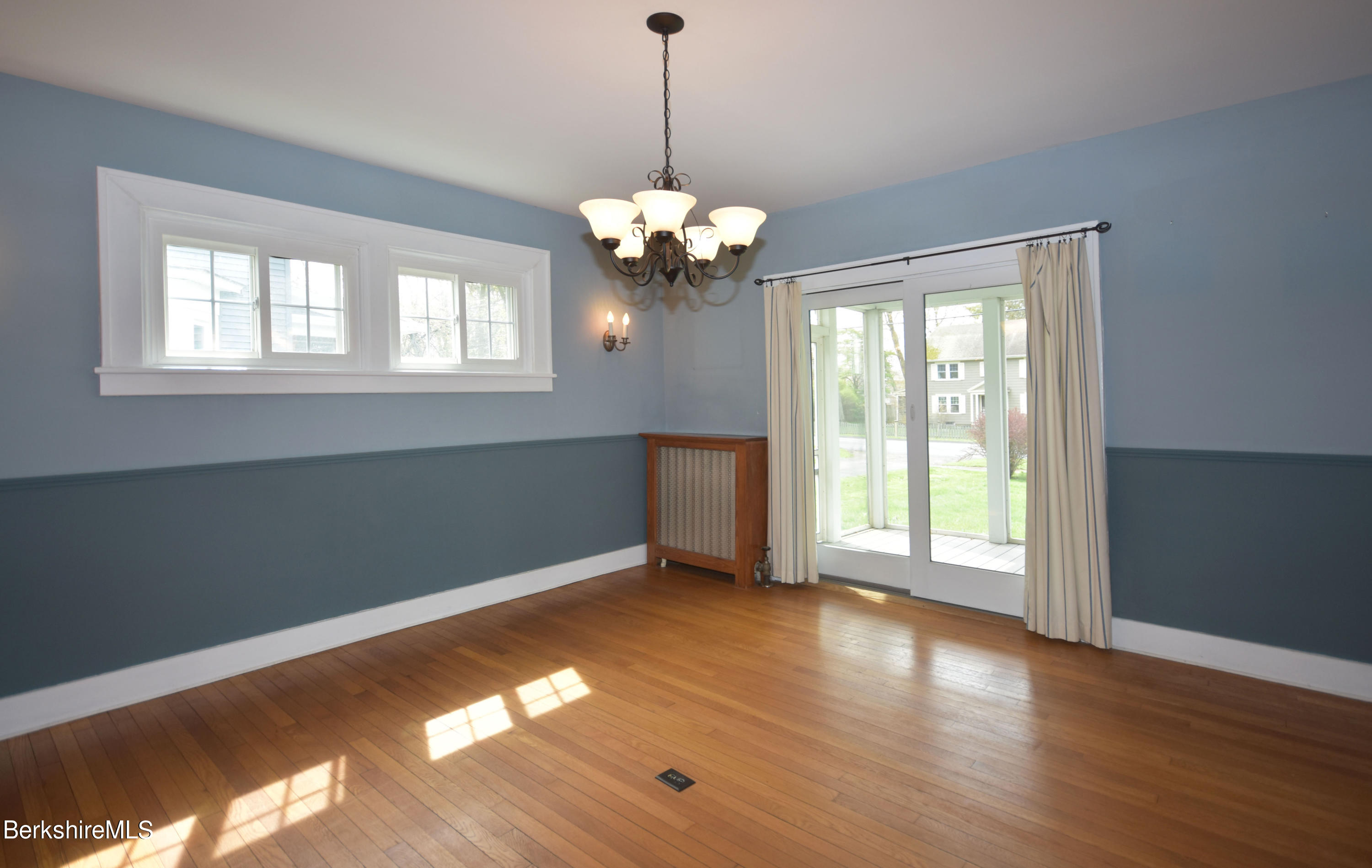 125 Northumberland Road Pittsfield, MA 01201 - Photo 12 of 42 Dining Room