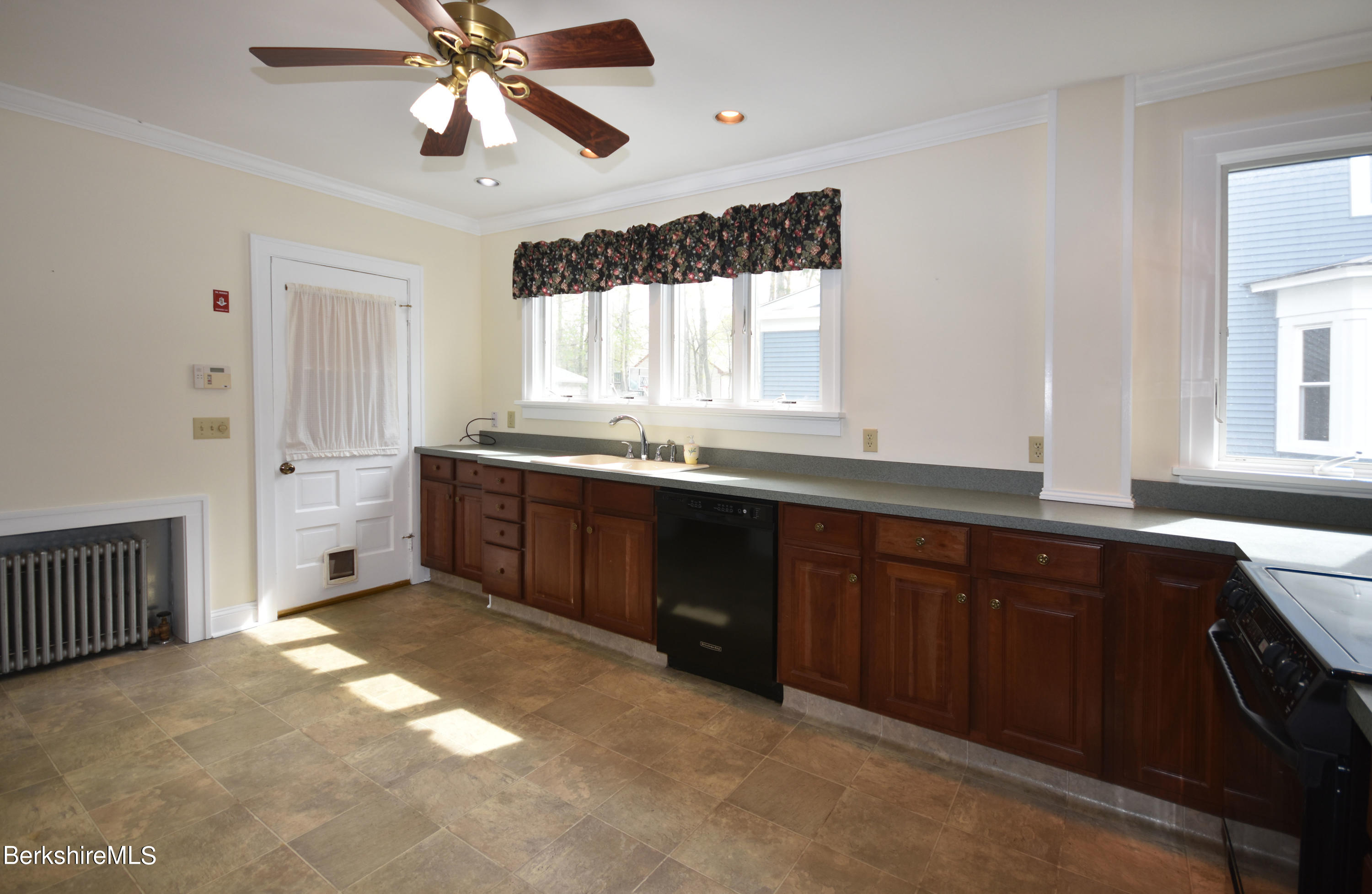 125 Northumberland Road Pittsfield, MA 01201 - Photo 18 of 42 Kitchen