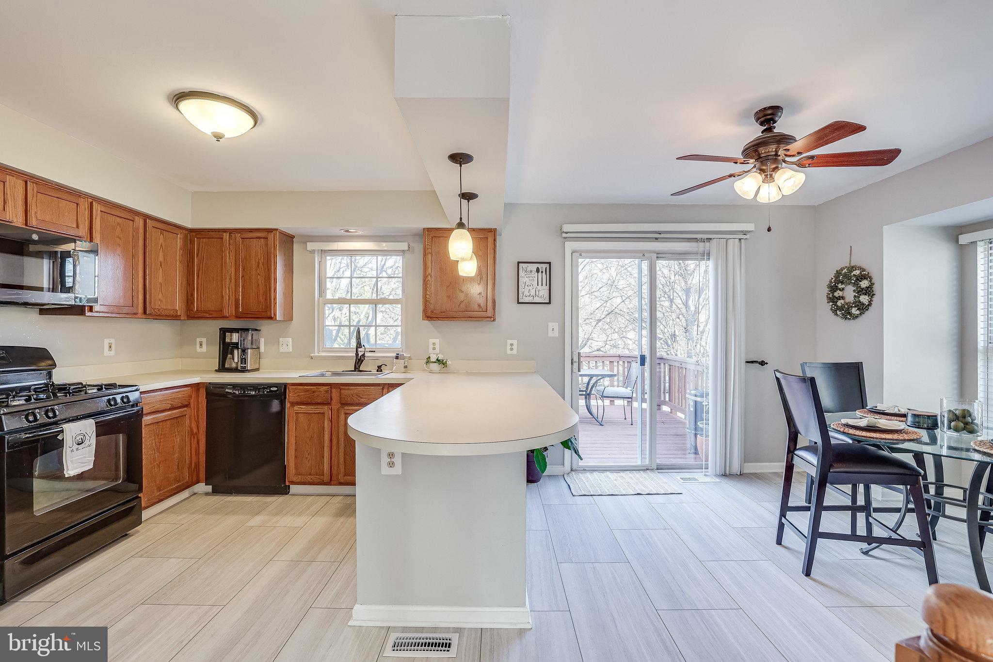 45550 Whitcomb Square Sterling, VA 20166 - Photo 17 of 52