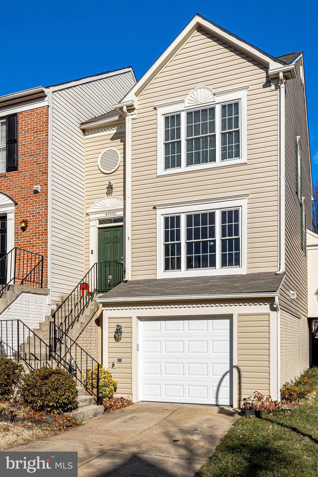 45550 Whitcomb Square Sterling, VA 20166 - Photo 3 of 52