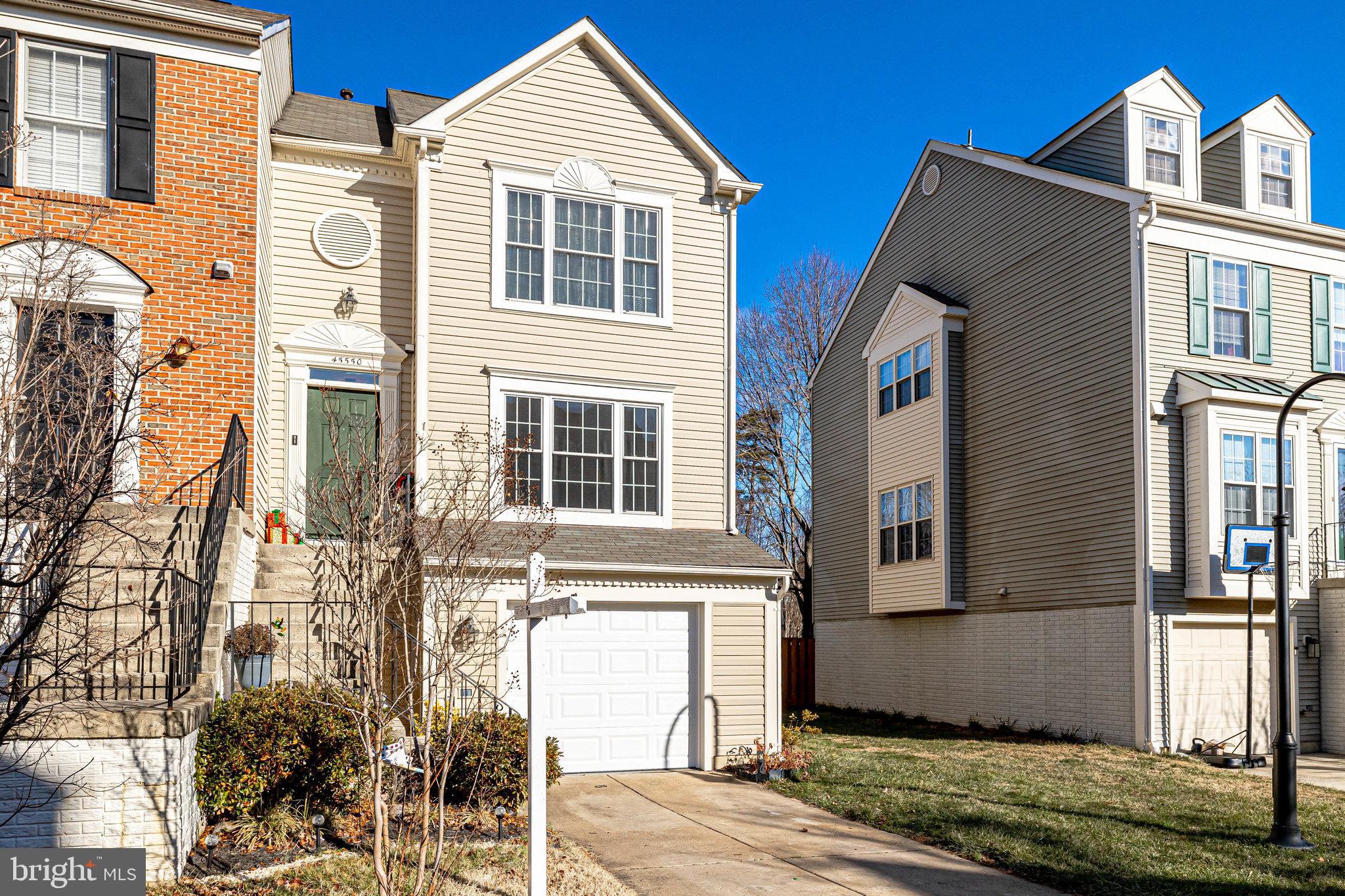 45550 Whitcomb Square Sterling, VA 20166 - Photo 4 of 52