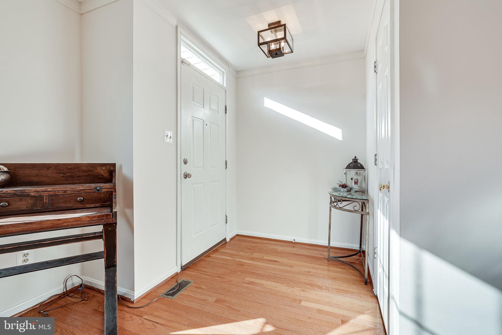 45550 Whitcomb Square Sterling, VA 20166 - Photo 7 of 52