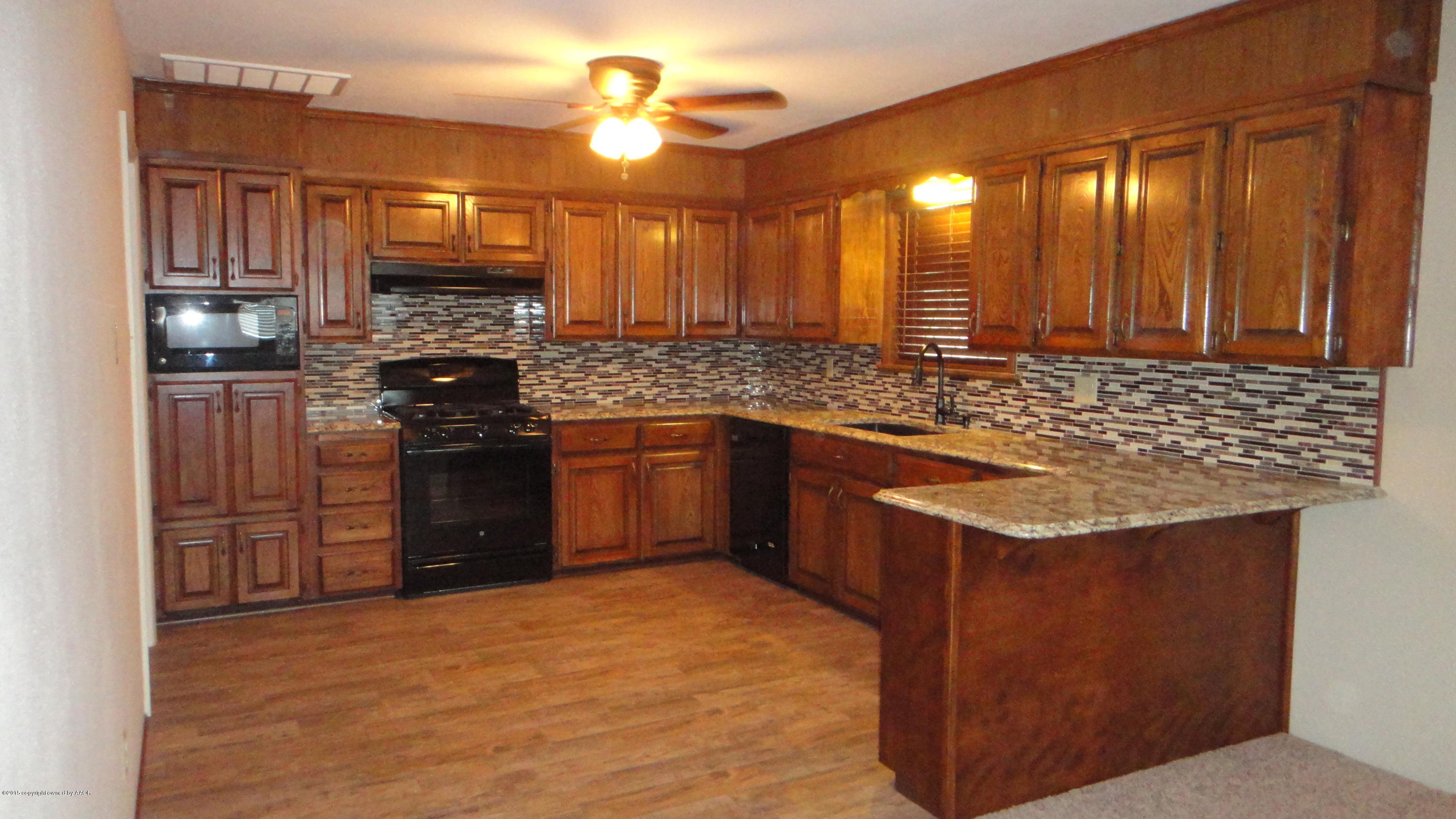 100 Geronimo Road Amarillo, TX 79108 - Photo 12 of 40 Kitchen