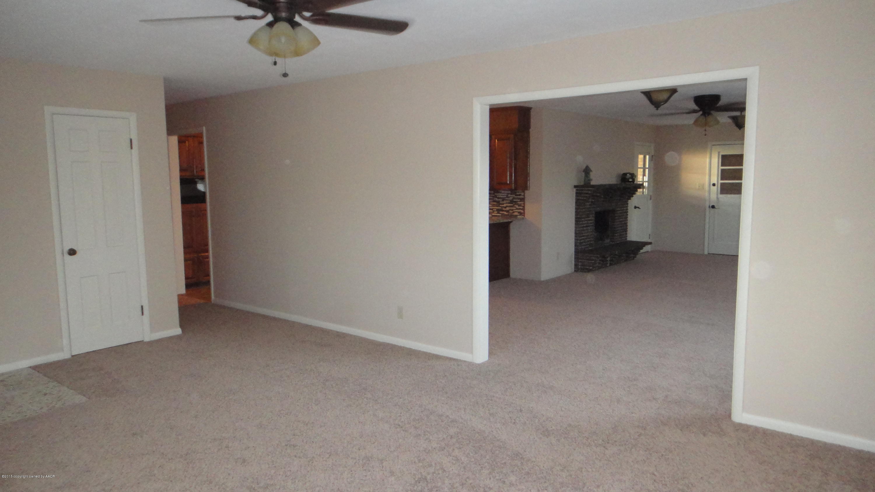 100 Geronimo Road Amarillo, TX 79108 - Photo 16 of 40 Living Room
