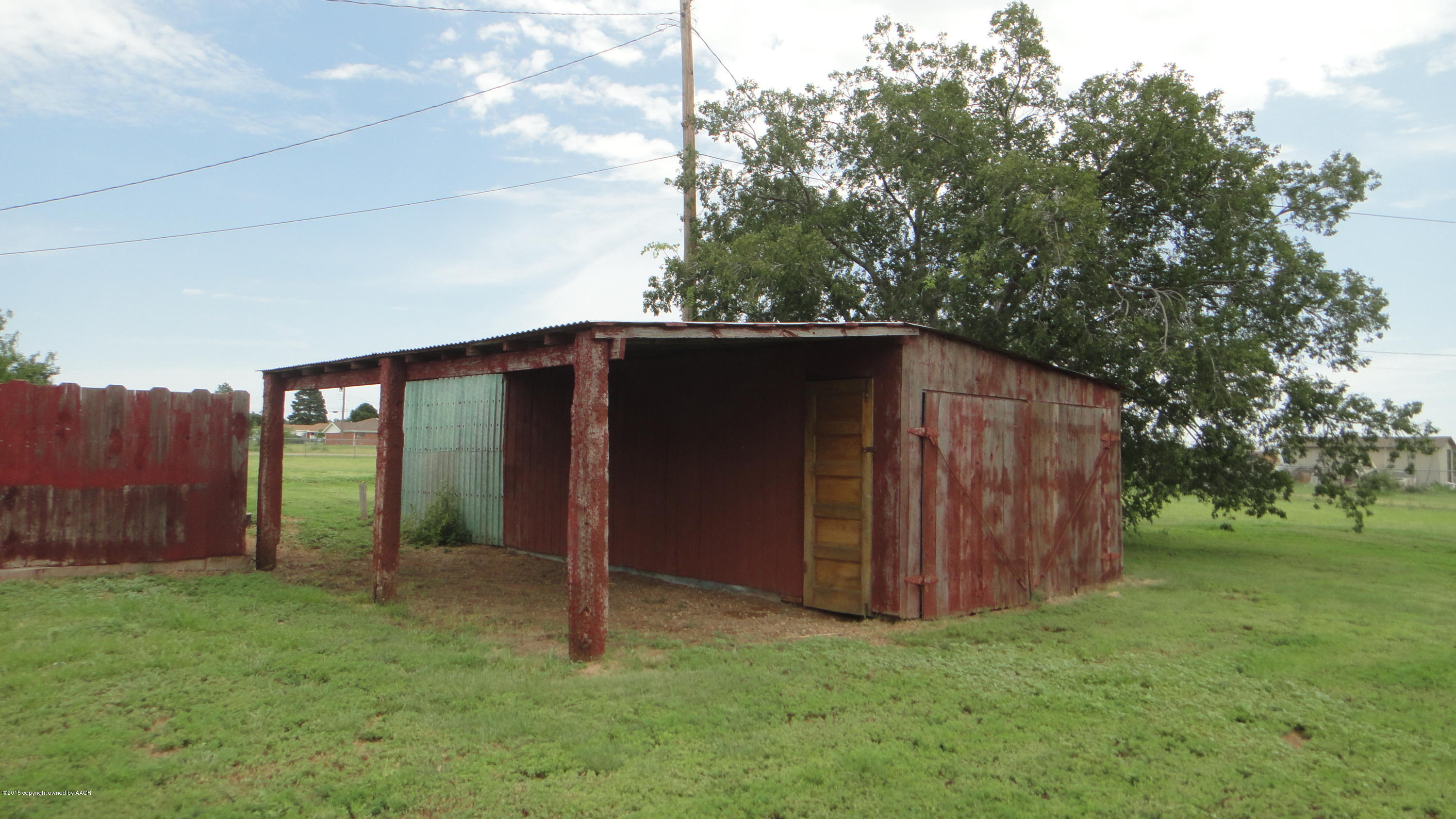 100 Geronimo Road Amarillo, TX 79108 - Photo 39 of 40 Horse Barn