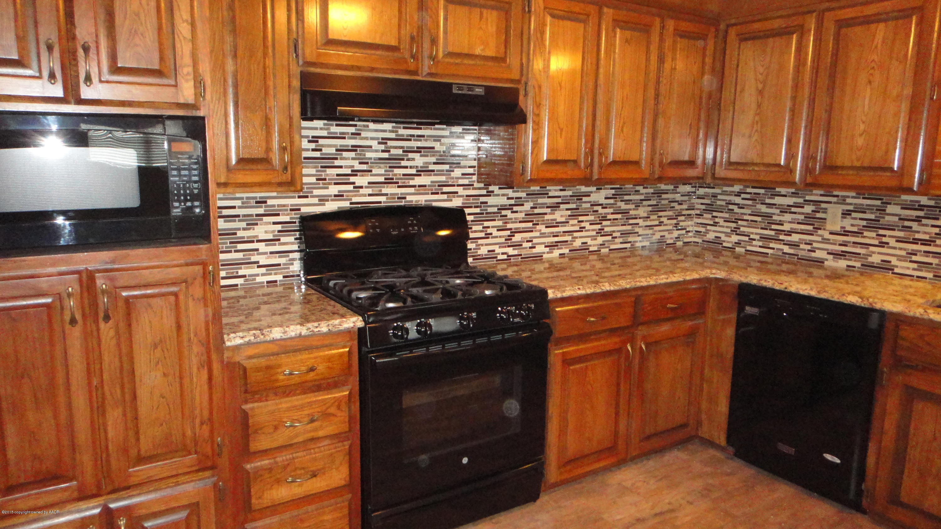 100 Geronimo Road Amarillo, TX 79108 - Photo 9 of 40 Kitchen