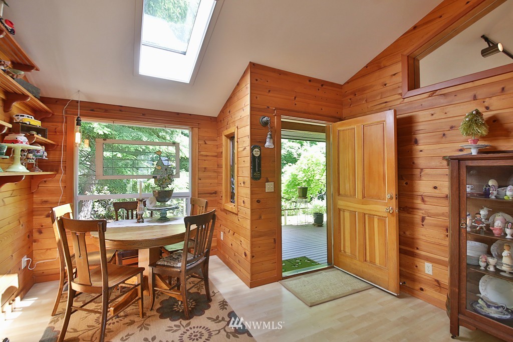 3608 East Harbor Road Langley, WA 98260 - Photo 5 of 25 a dining room with furniture and window