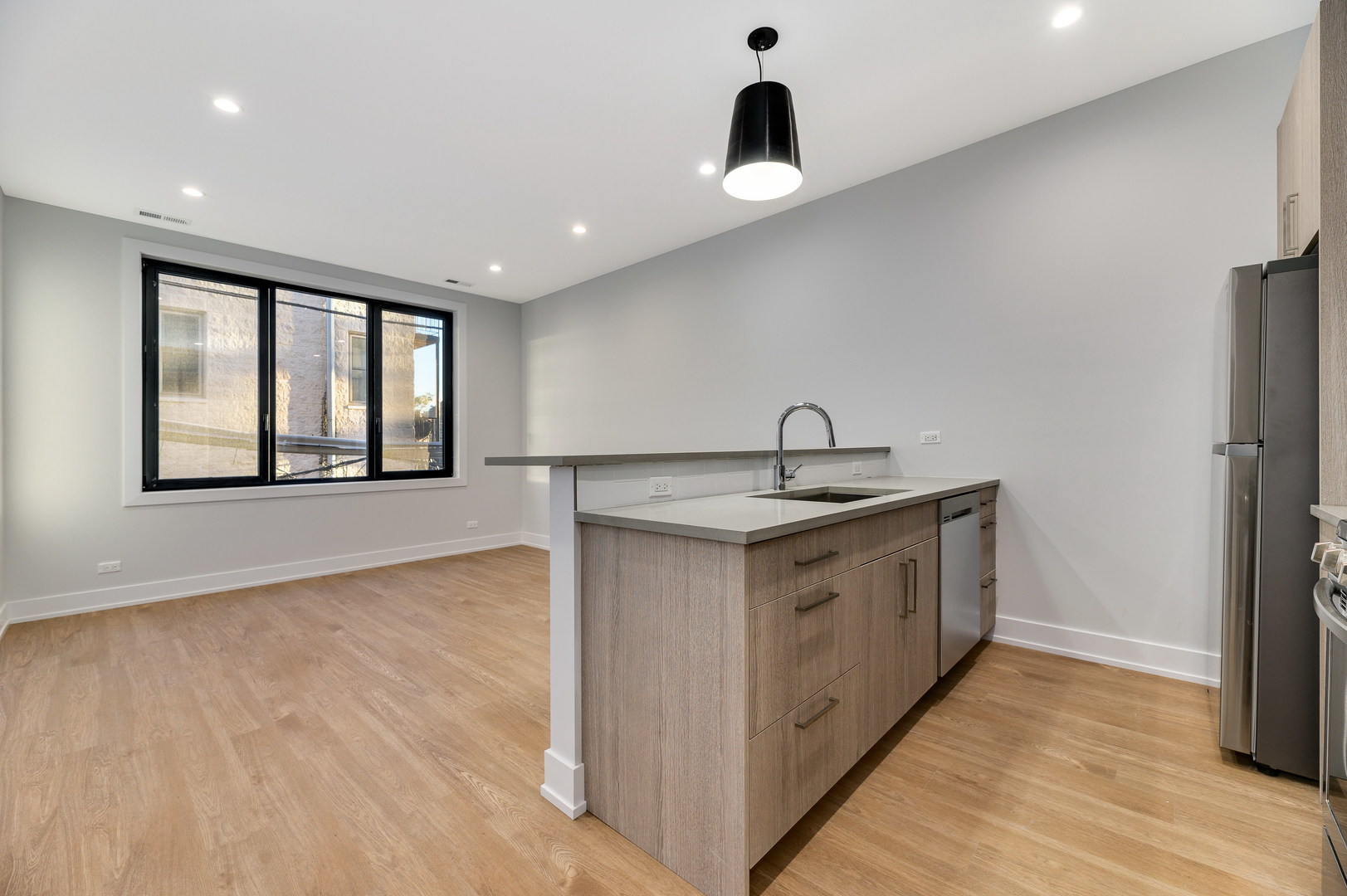 1807 West Division Street, Unit 302 Chicago, IL 60622 - Photo 5 of 15