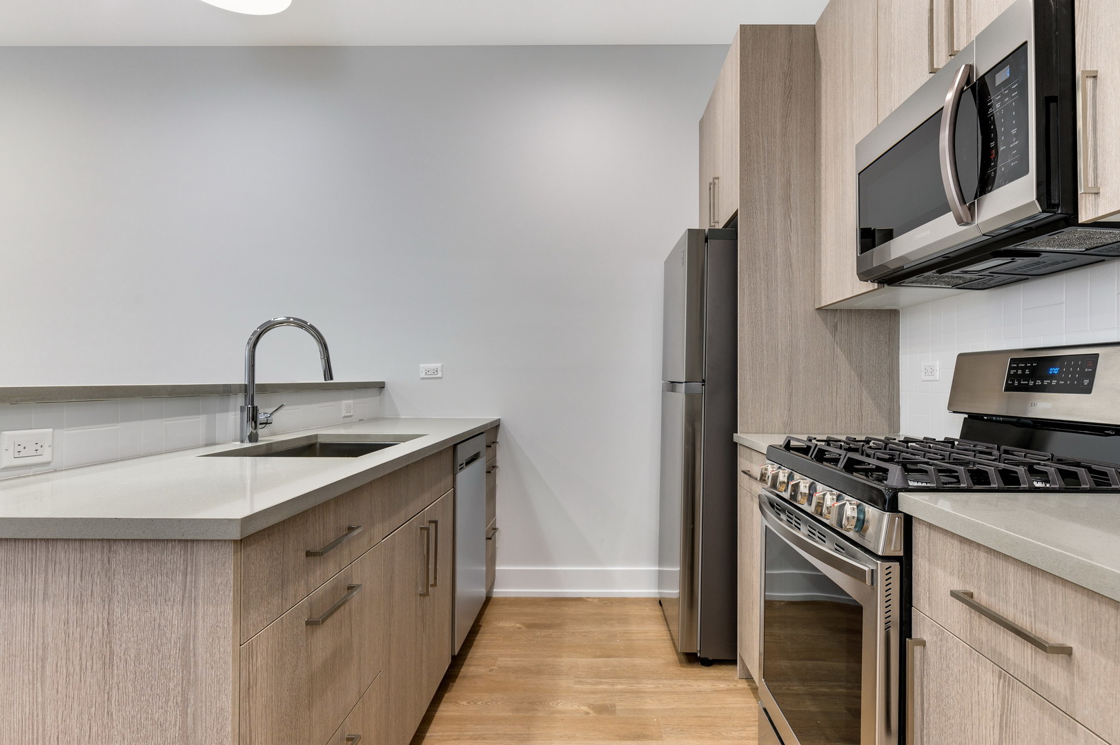 1807 West Division Street, Unit 302 Chicago, IL 60622 - Photo 8 of 15