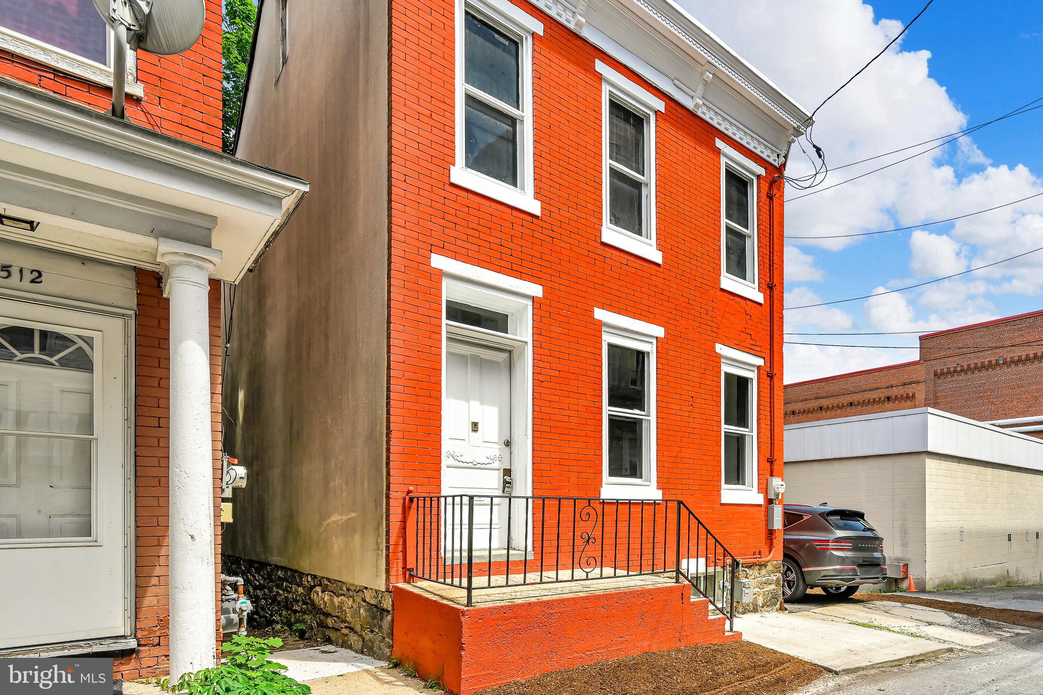 510 Howard Avenue Pottsville, PA 17901 - Photo 2 of 28 Front of Home