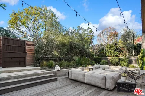 $3,798,000 | 810 Amoroso Place, Venice, CA 90291