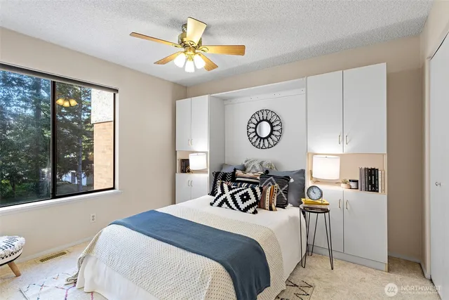 $299,000 | 11025 Glen Acres Drive South, Unit D, Seattle, WA 98168