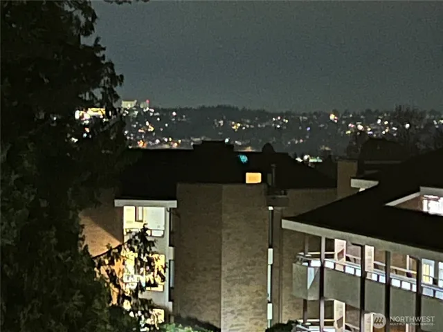 $299,000 | 11025 Glen Acres Drive South, Unit D, Seattle, WA 98168