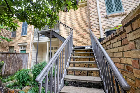 $176,000 | 4000 Purdue Street, Unit 102, Houston, TX 77005
